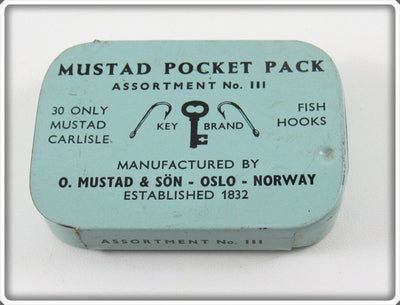 Vintage O. Mustad & Son Mustad Pocket Pack Hook Tin