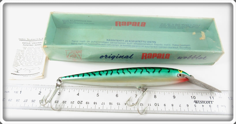 Rapala Green Mackerel Magnum Sinking CD-18 Lure In Box